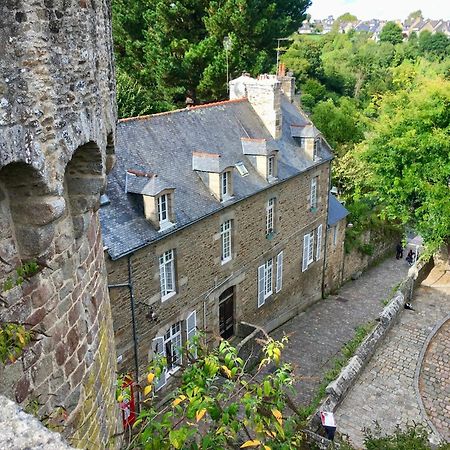 La Vue Des Remparts Apartment ดีน็อง ภายนอก รูปภาพ